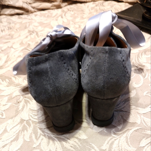 🩶 Gorgeous Slate Grey Genuine Suede Spectator Wingtip Oxford Wedges - 7.5M - Picture 8 of 14